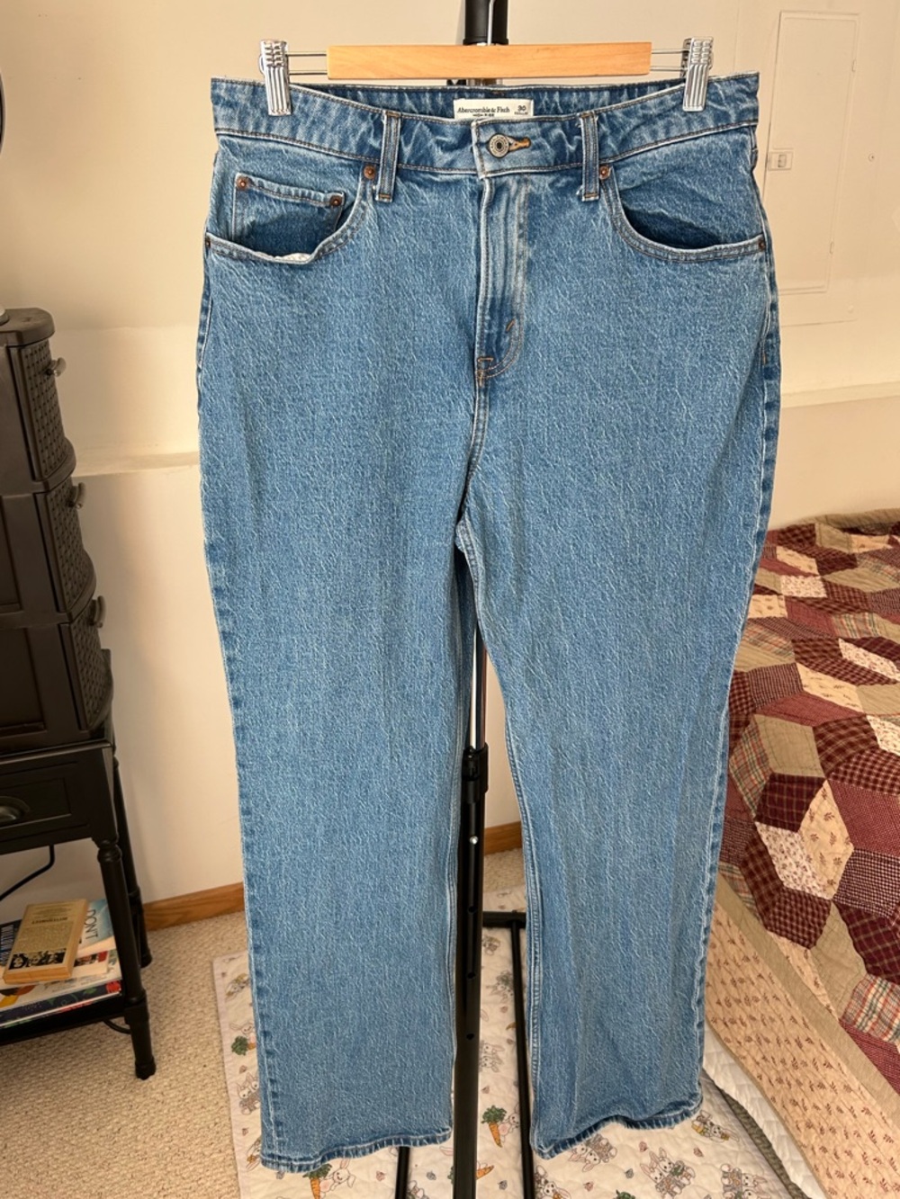 Abercrombie & Fitch High Rise 90’s Relaxed Jeans Curve Love 30